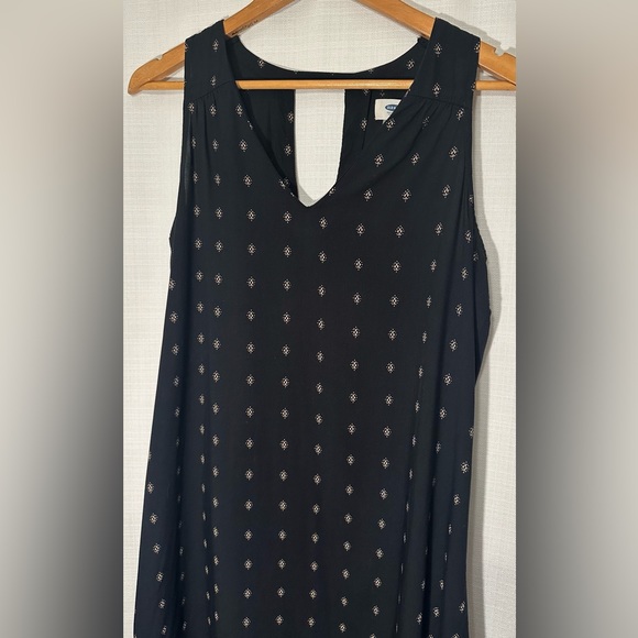 Old Navy Black and Gold Stars Sleeveless V-Neck Shift Dress Size Medium Tall - Picture 3 of 9